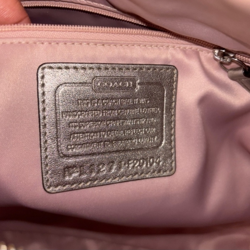 COACH ASHLEY IVORY & SILVER LEATHER CONVERTIBLE SATCHEL TOTE BAG F20104 GUC - Picture 10 of 16